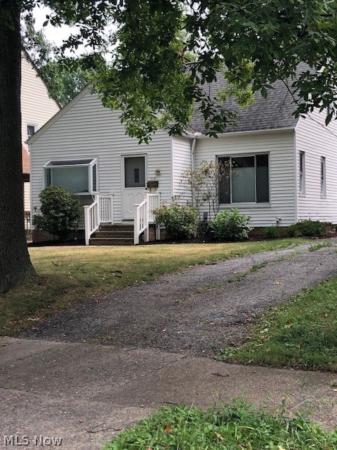 1305 Plainfield Road South Euclid, OH 44121 - Photo 1 of 16