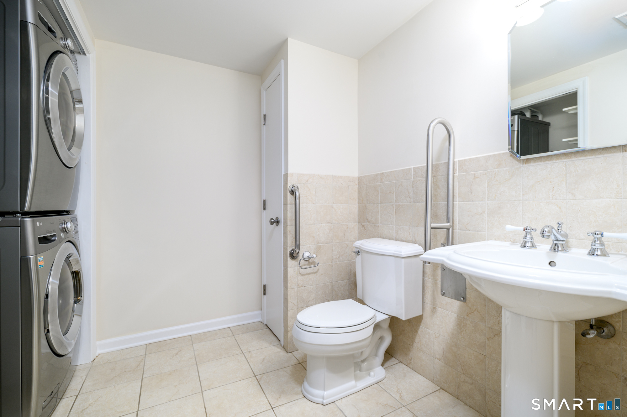 20 Rockmere Road Norwalk, CT 06851 - Photo 19 of 29 Bathroom 1 / Laundry