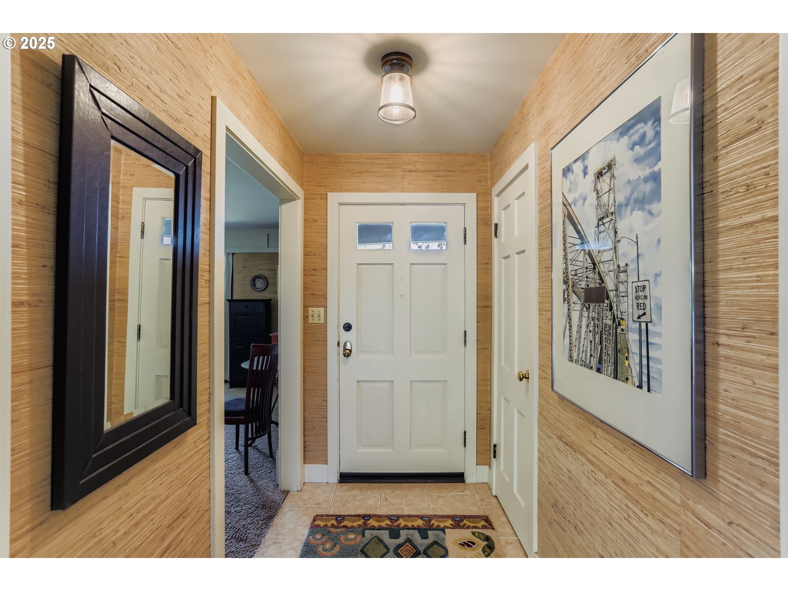 280 Shaff Road Southeast Stayton, OR 97383 - Photo 4 of 28 a view interior of a house with wooden floor