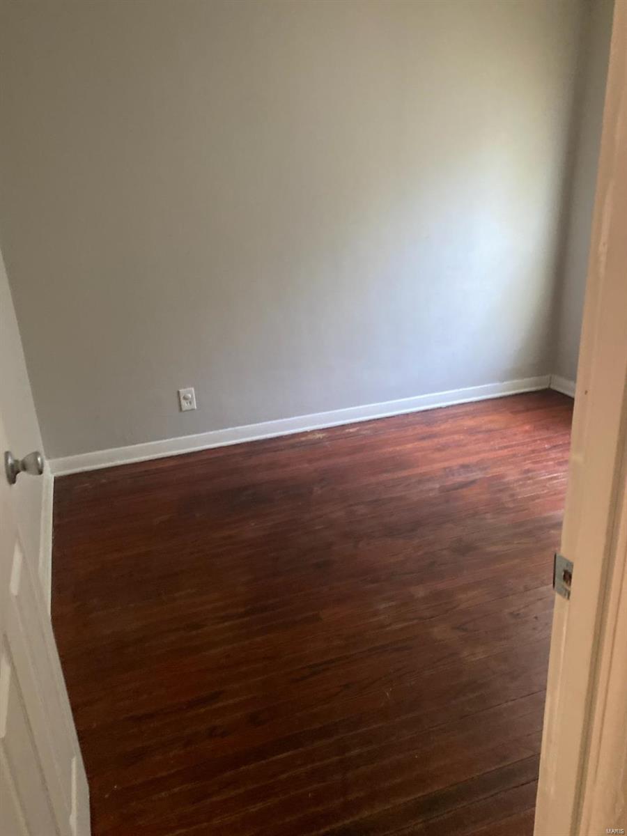 509 Ruggles Road St. Louis, MO 63135 - Photo 2 of 7 Gallery Image 2