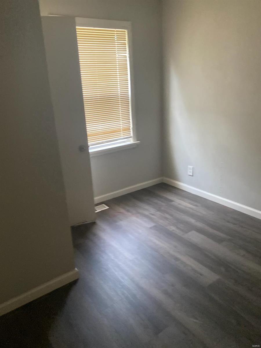 509 Ruggles Road St. Louis, MO 63135 - Photo 6 of 7 Gallery Image 6