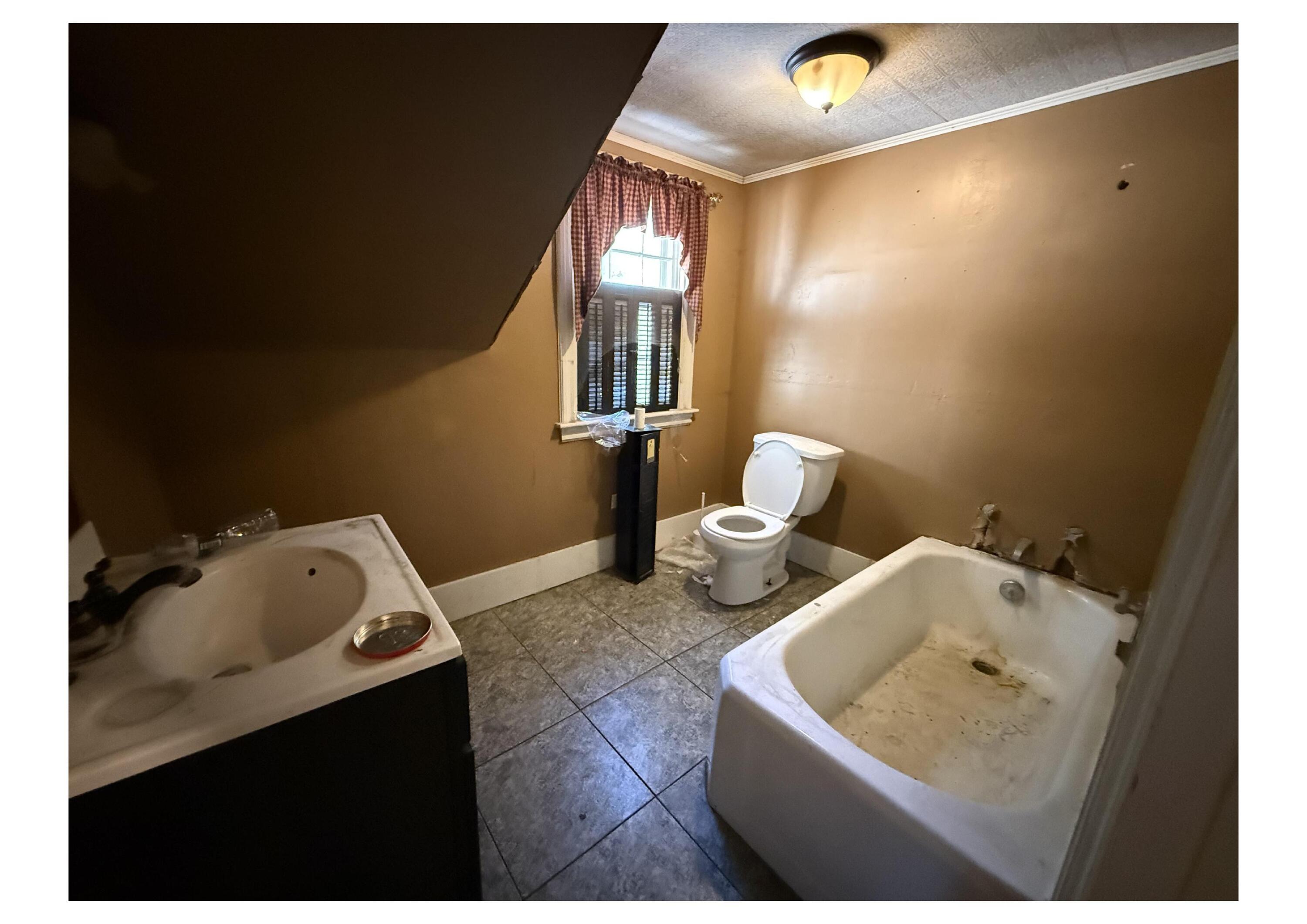 37 Unity Road Albion, ME 04910 - Photo 16 of 31 2nd Floor Bathroom