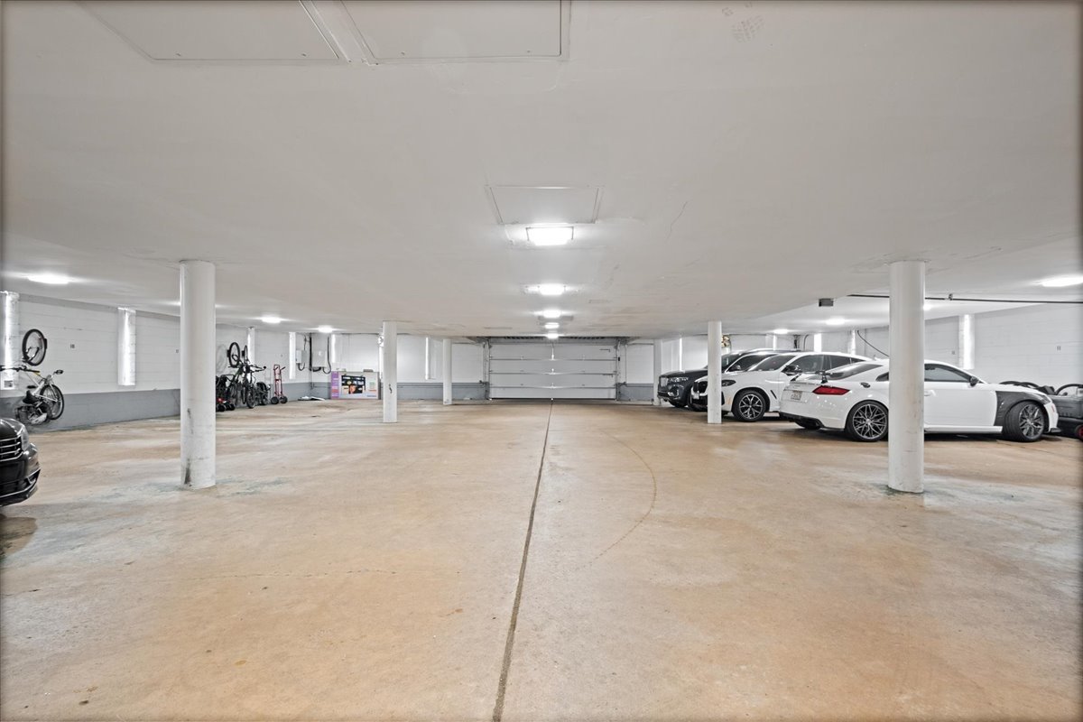 300 Thames Parkway, Unit 3F Park Ridge, IL 60068 - Photo 20 of 20 Gallery Image 20
