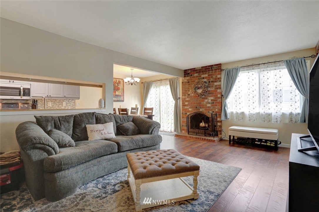 426 213th Place Southwest, Unit 20C Bothell, WA 98021 - Photo 3 of 24