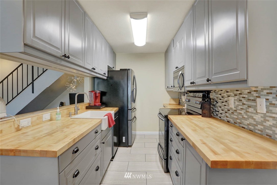 426 213th Place Southwest, Unit 20C Bothell, WA 98021 - Photo 9 of 24