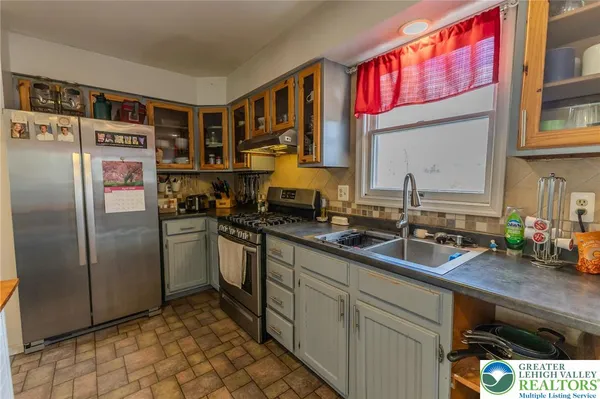 $450,000 | 4556 Chestnut Drive, Bangor, PA 18013