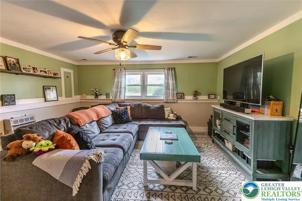 $450,000 | 4556 Chestnut Drive, Bangor, PA 18013