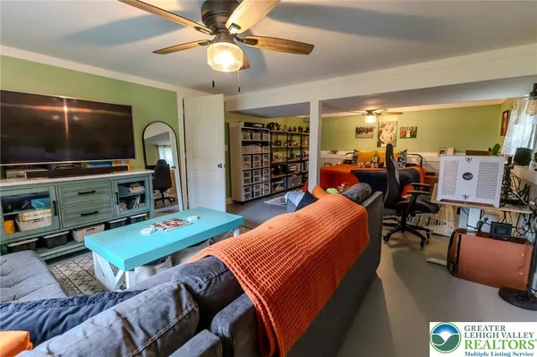 $450,000 | 4556 Chestnut Drive, Bangor, PA 18013