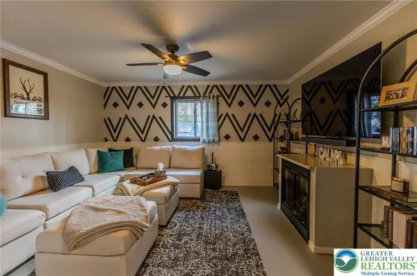 $450,000 | 4556 Chestnut Drive, Bangor, PA 18013