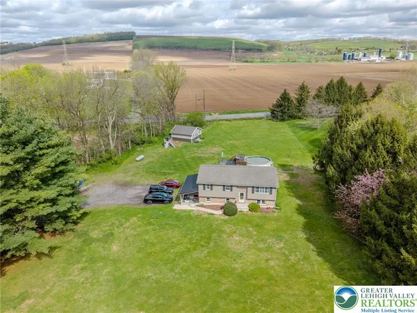 $450,000 | 4556 Chestnut Drive, Bangor, PA 18013