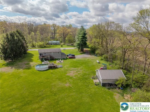 $450,000 | 4556 Chestnut Drive, Bangor, PA 18013