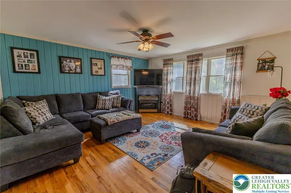 $450,000 | 4556 Chestnut Drive, Bangor, PA 18013