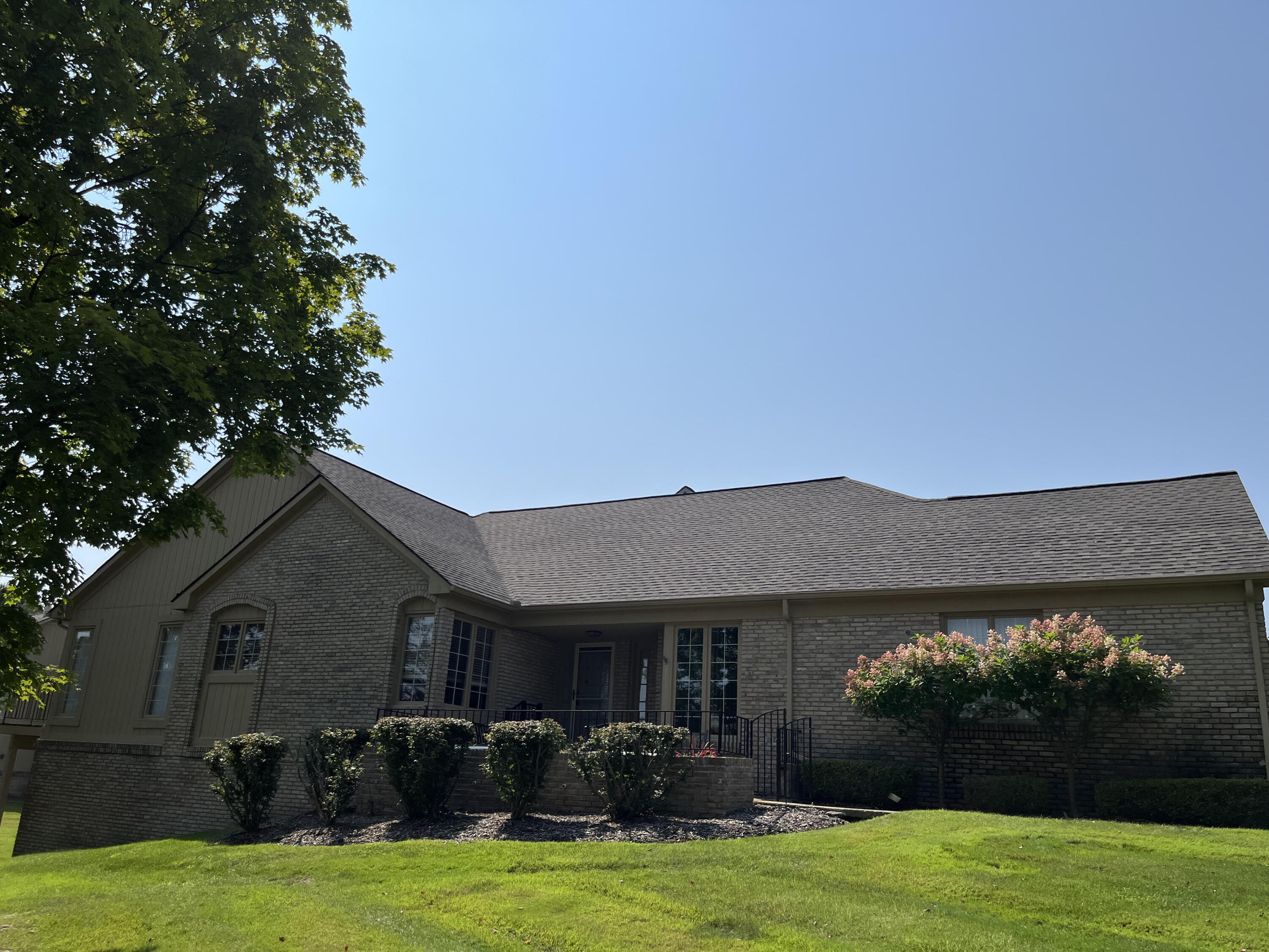 6355 Noble Road, Unit 5 West Bloomfield, MI 48322 - Photo 1 of 24 front