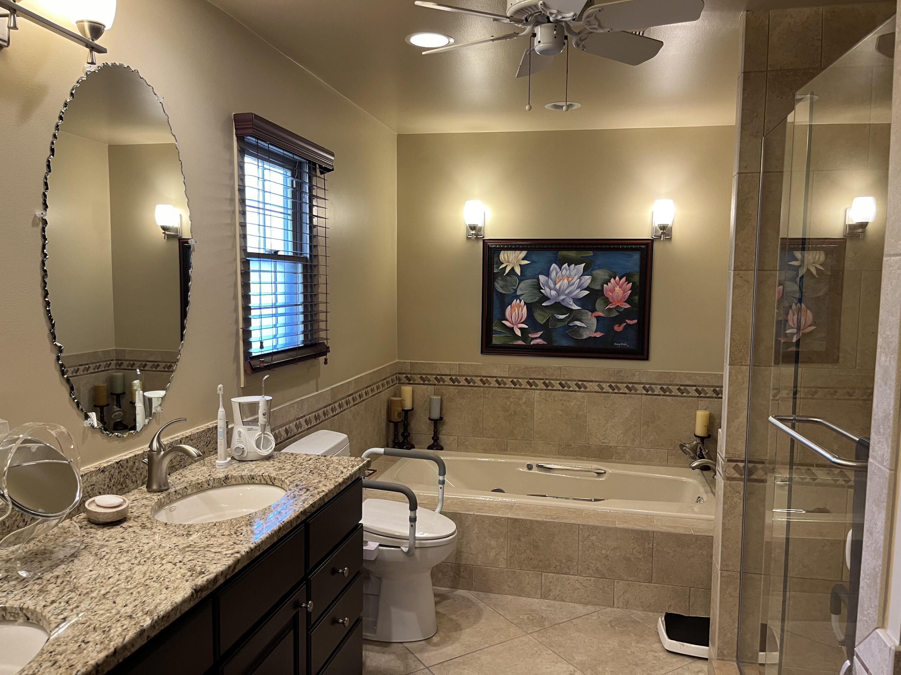 6355 Noble Road, Unit 5 West Bloomfield, MI 48322 - Photo 12 of 24 Primary bath