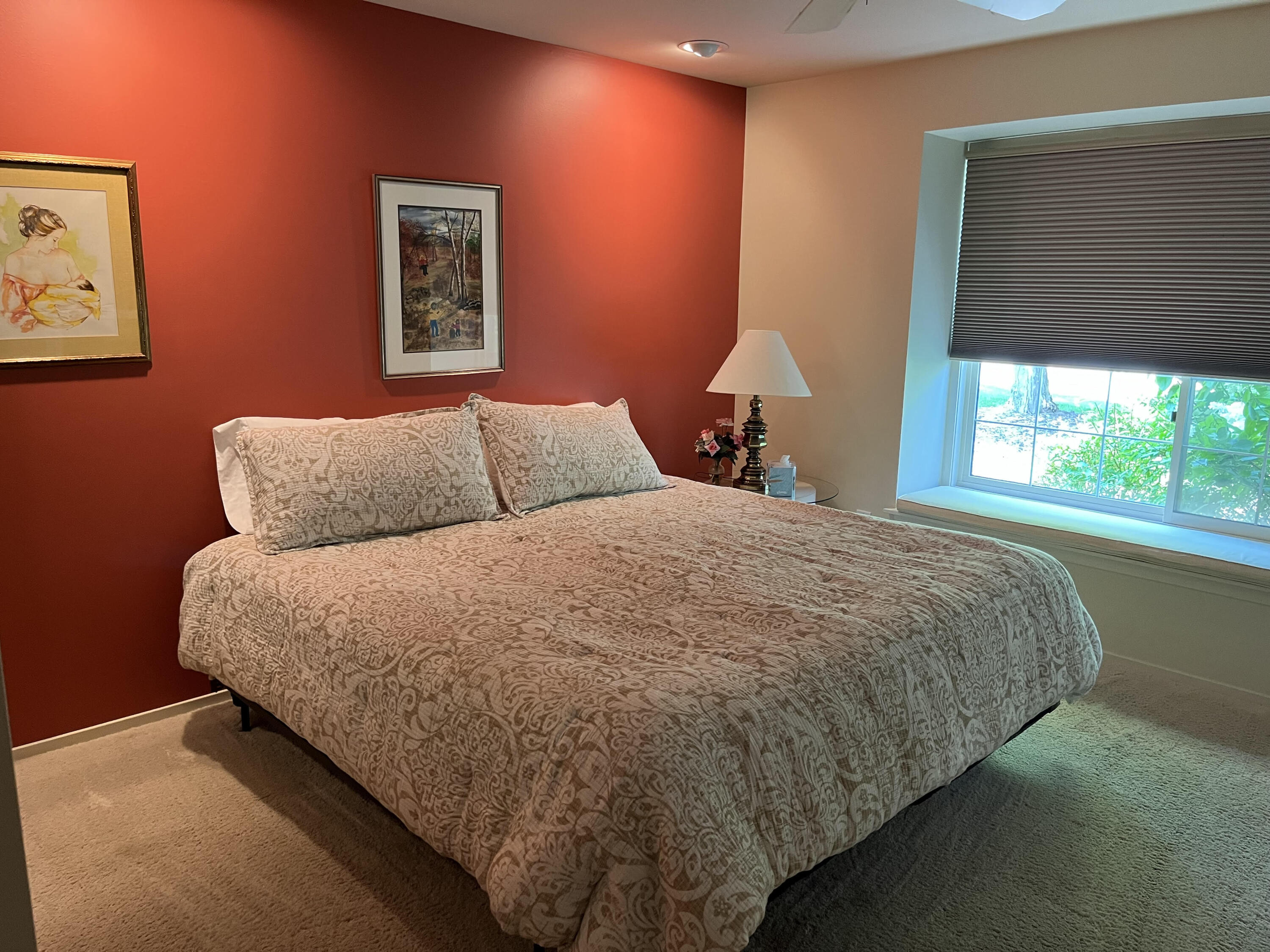 6355 Noble Road, Unit 5 West Bloomfield, MI 48322 - Photo 16 of 24 Second bedroom