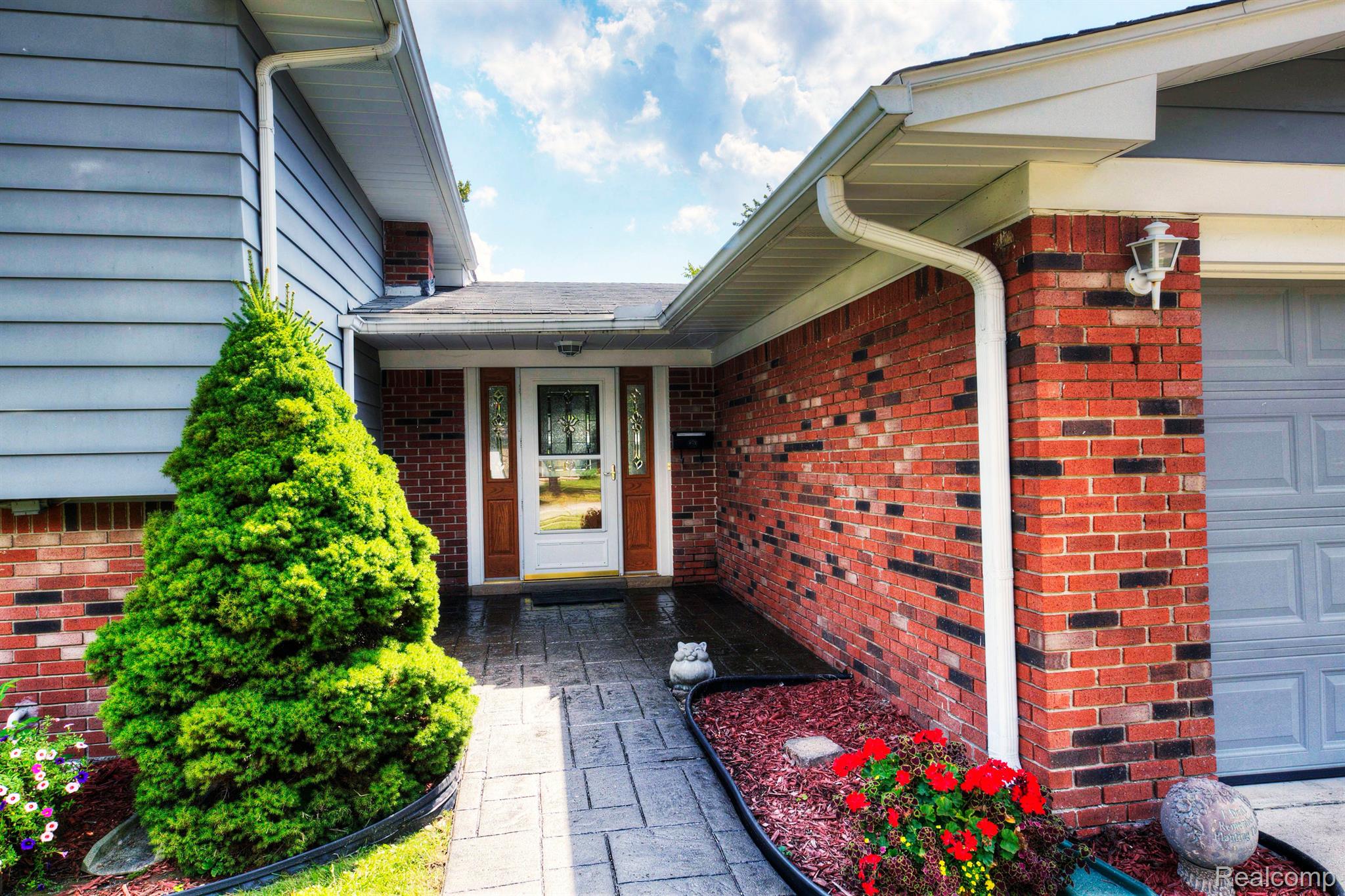43639 Arlington Road Canton, MI 48187 - Photo 2 of 41 Gallery Image 2