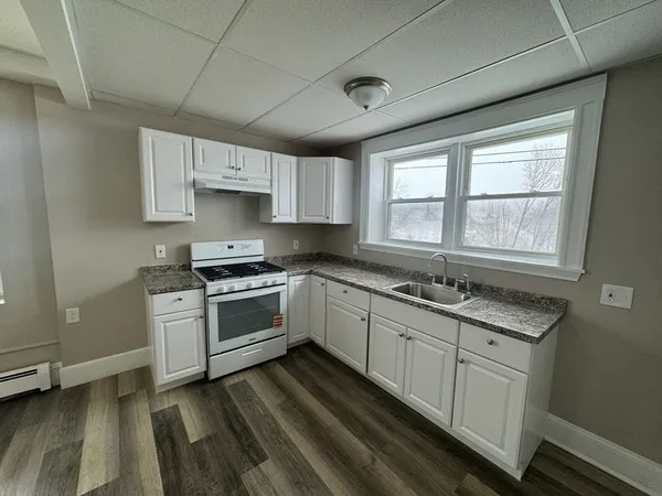 $1,995 | 198 Jackson Street, Unit 12, Lawrence, MA 01841