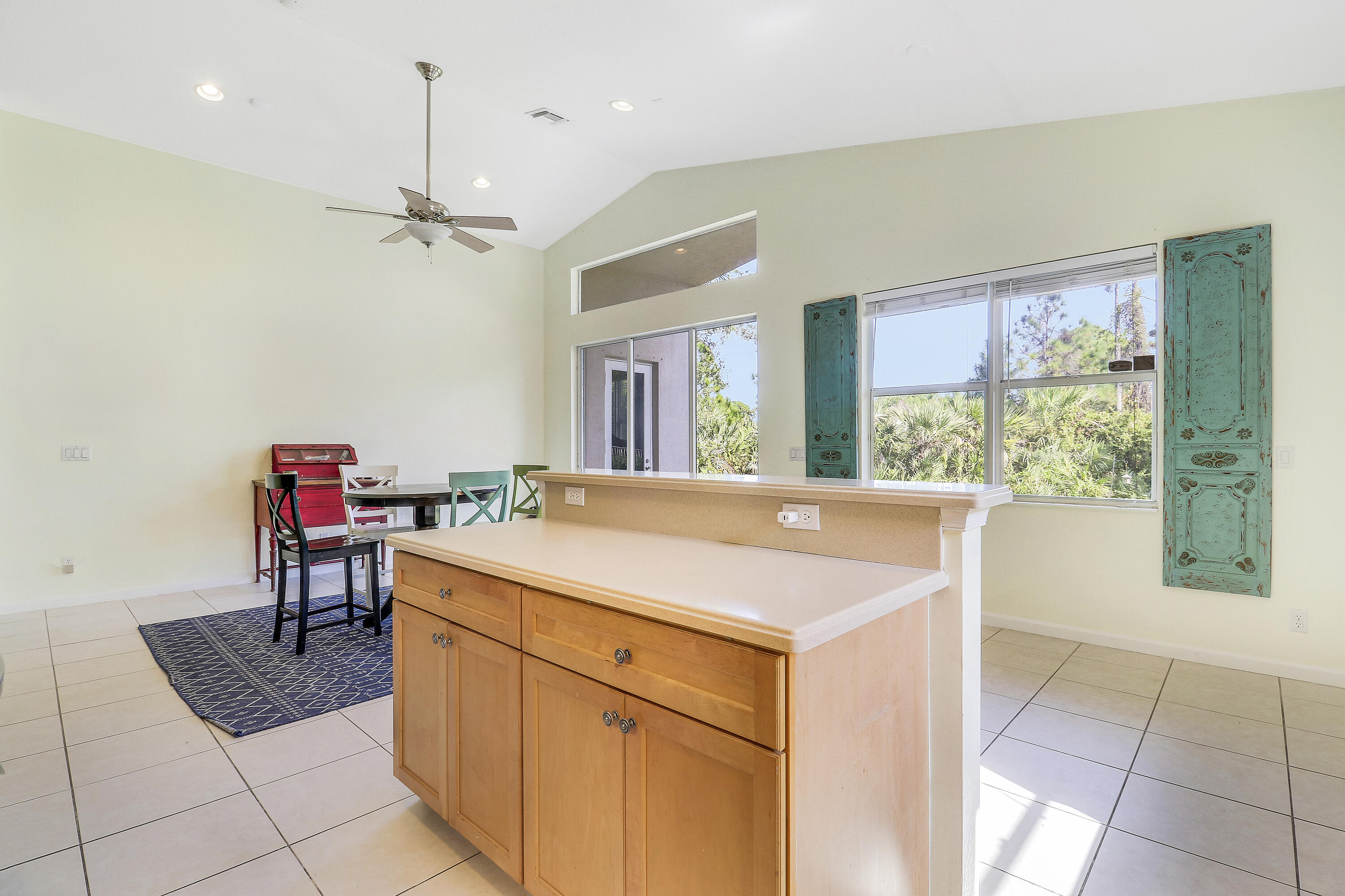 5017 Southeast Graham Drive Stuart, FL 34997 - Photo 13 of 38 kitchen/breakfast nook