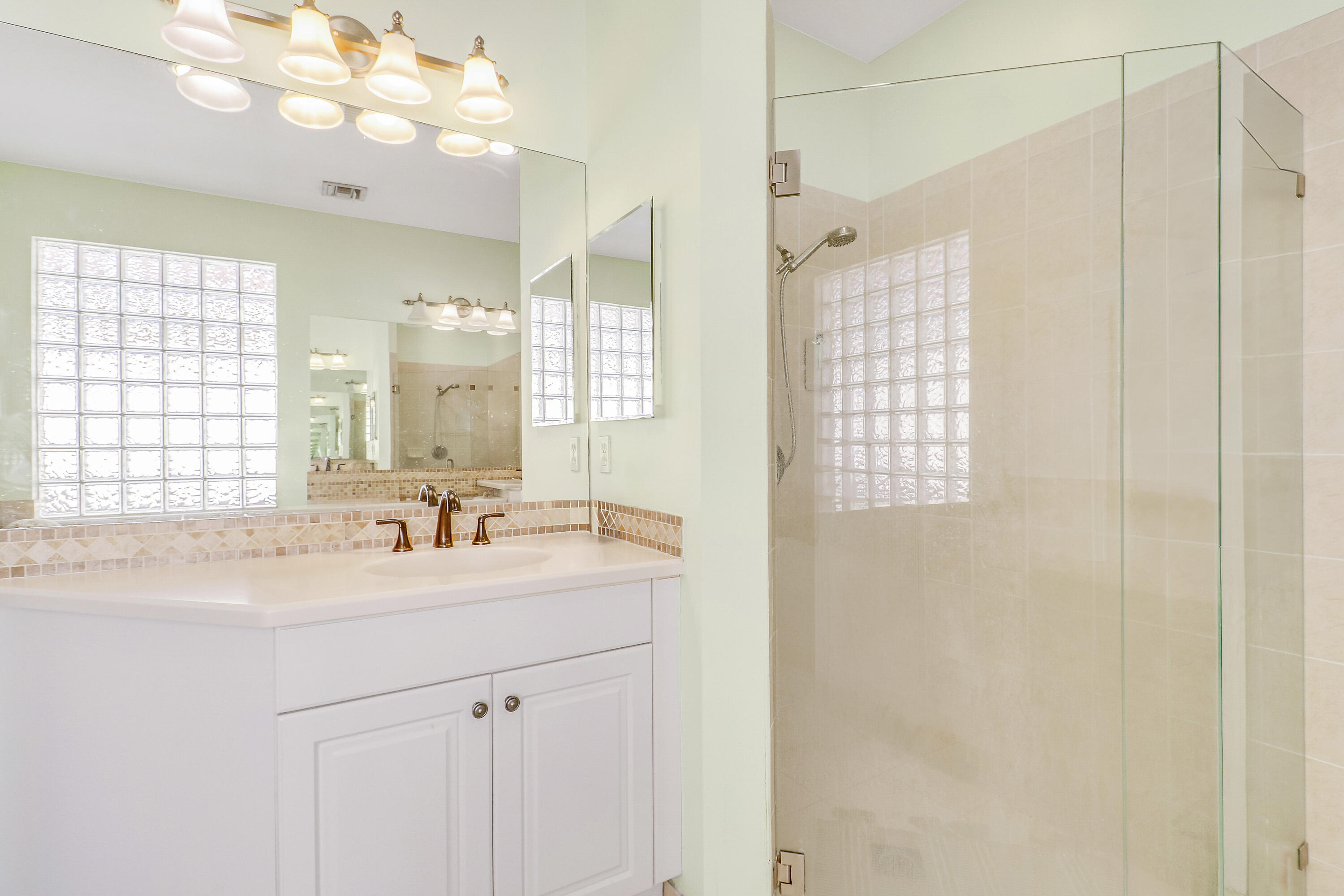 5017 Southeast Graham Drive Stuart, FL 34997 - Photo 20 of 38 primary bath