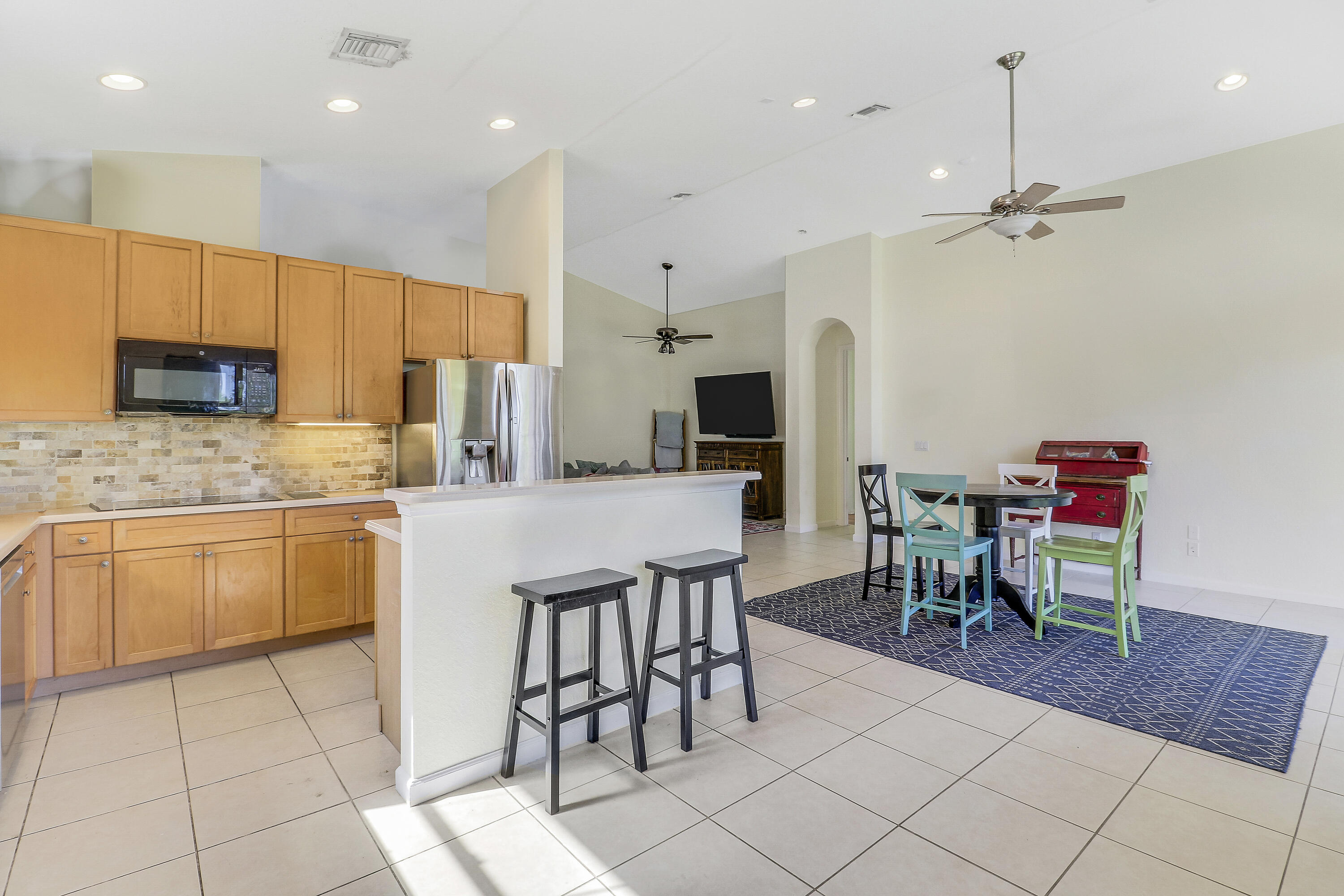 5017 Southeast Graham Drive Stuart, FL 34997 - Photo 10 of 38 kitchen/breakfast nook
