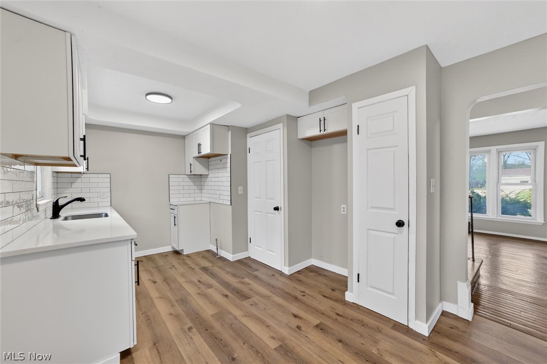 303 South Green Road Cleveland, OH 44121 - Photo 6 of 32