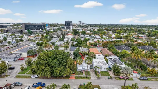 $495,000 | 623 Northeast 4th Street, Hallandale Beach, FL 33009