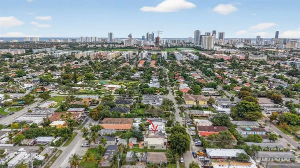 $495,000 | 623 Northeast 4th Street, Hallandale Beach, FL 33009