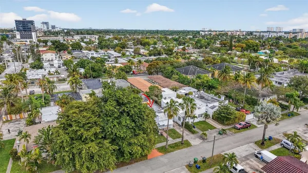 $495,000 | 623 Northeast 4th Street, Hallandale Beach, FL 33009
