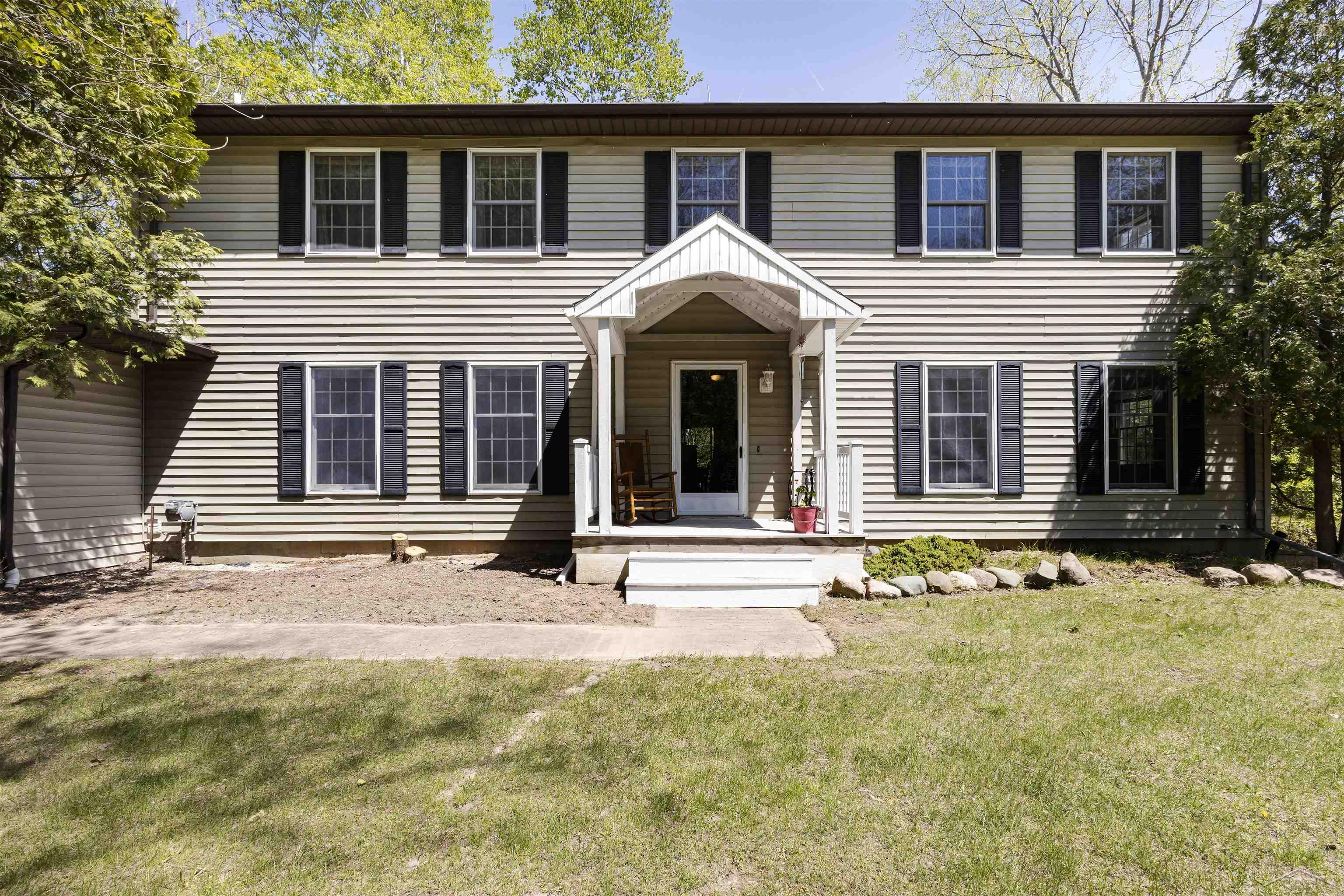 1752 North Graham Road Freeland, MI 48623 - Photo 1 of 55