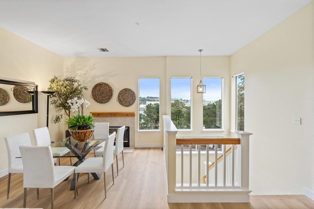586 Alexis Circle Daly City, CA 94014 - Photo 12 of 61 a living room with furniture and a window