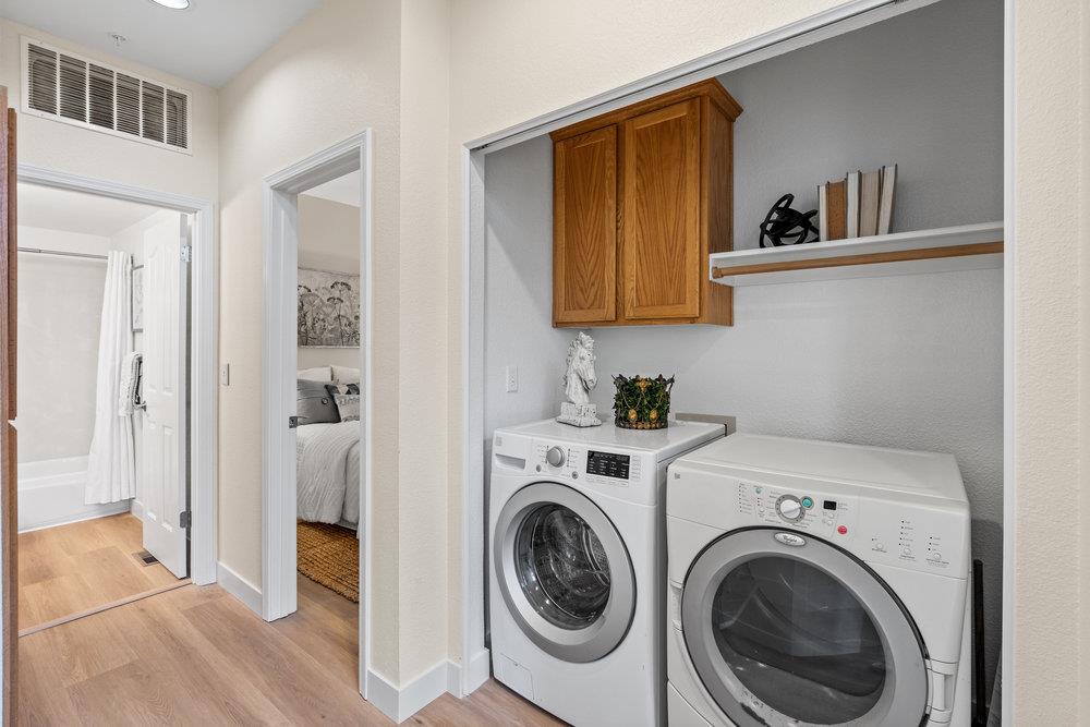 586 Alexis Circle Daly City, CA 94014 - Photo 33 of 61 a view of hallway with washer and dryer
