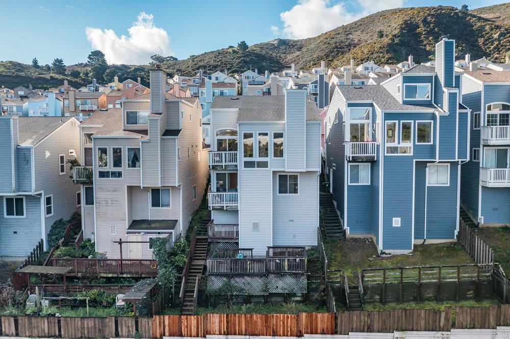 586 Alexis Circle Daly City, CA 94014 - Photo 57 of 61 a view of a city with tall buildings