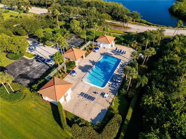 $2,000 | 5040 Harmony Circle, Unit 205, Vero Beach, FL 32967