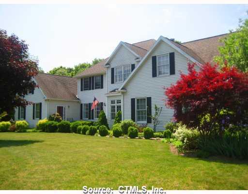 44 Fairgrounds Road Woodbury, CT 06798 - Photo 1 of 1 Gallery Image 1