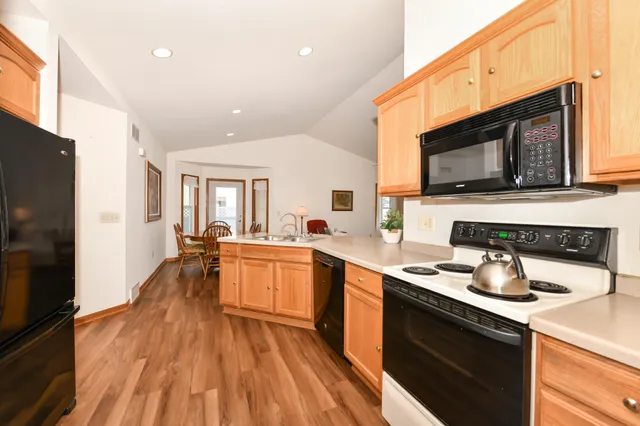 $369,900 | W257 Thompson Circle, Oconomowoc, WI 53066