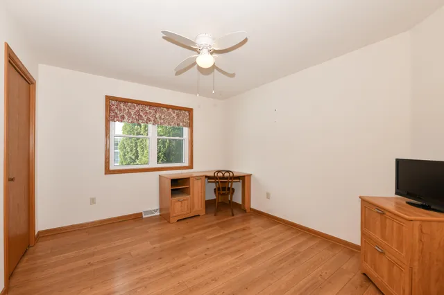 $369,900 | W257 Thompson Circle, Oconomowoc, WI 53066