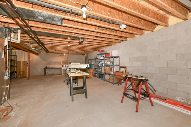 $369,900 | W257 Thompson Circle, Oconomowoc, WI 53066