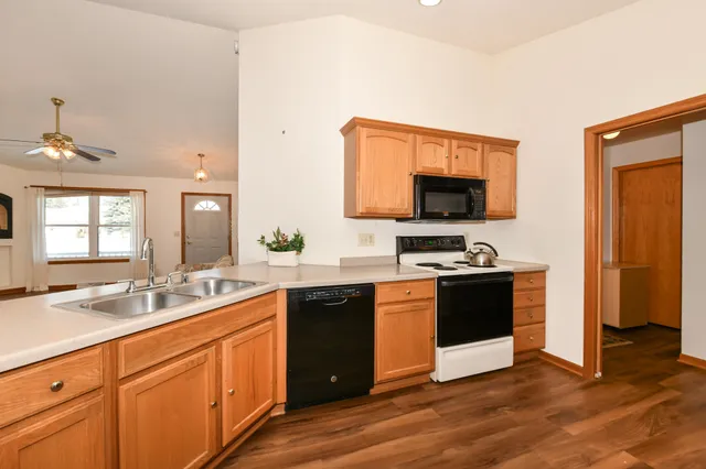 $369,900 | W257 Thompson Circle, Oconomowoc, WI 53066