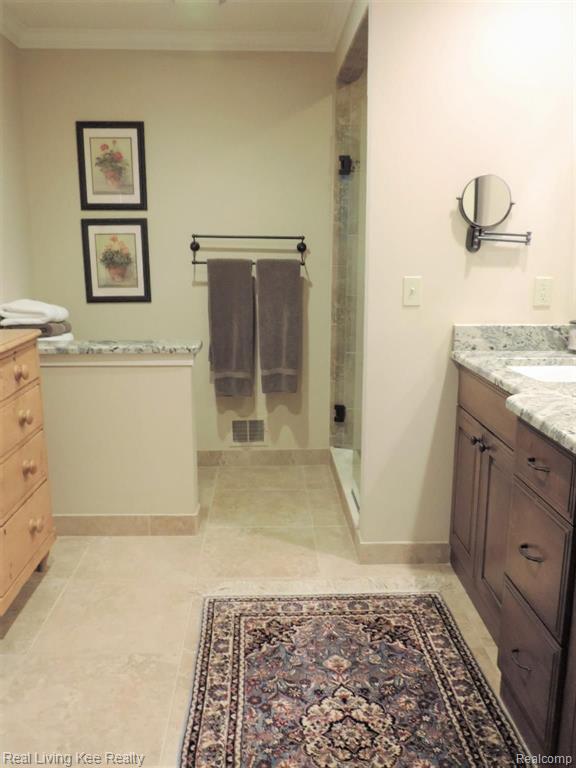 980 Golfview Court Rochester Hills, MI 48307 - Photo 26 of 43