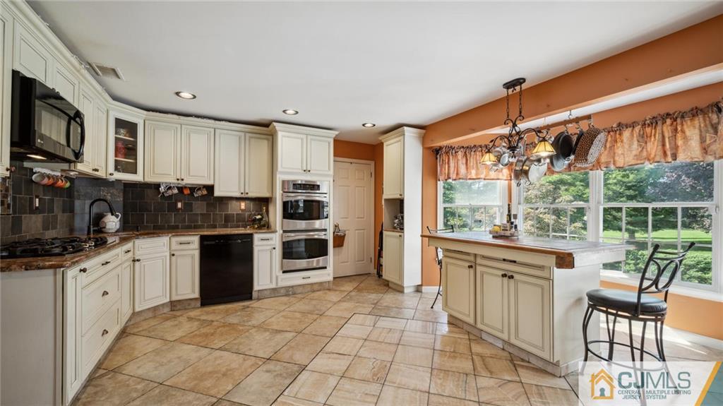2 Interlaken Road Monmouth Junction, NJ 08852 - Photo 11 of 43 Gallery Image 11