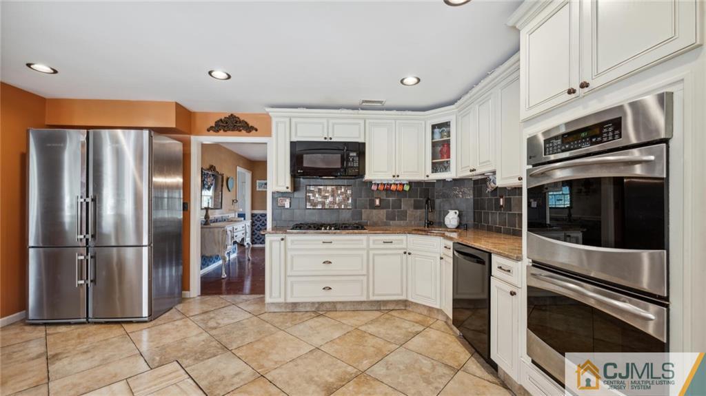 2 Interlaken Road Monmouth Junction, NJ 08852 - Photo 13 of 43 Gallery Image 13