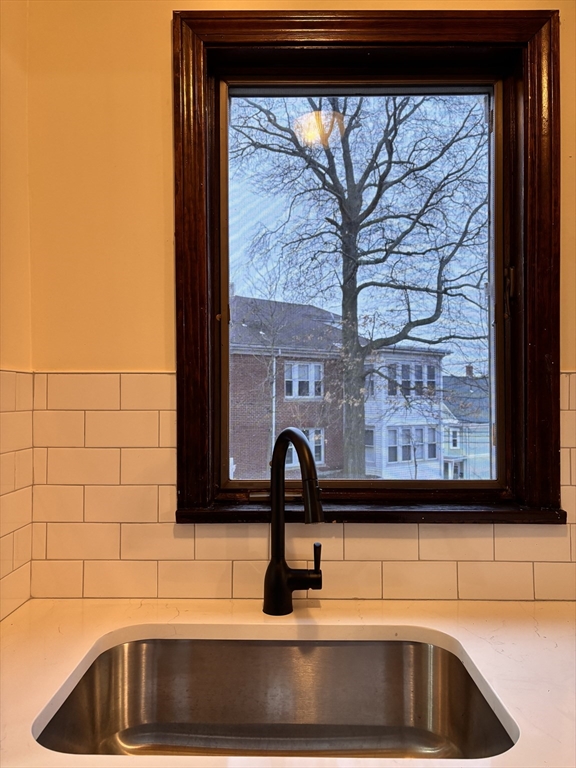 5 Fremont Avenue, Unit 1 Chelsea, MA 02150 - Photo 10 of 30