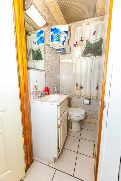 37 Alberta Street Springfield, MA 01108 - Photo 12 of 21 a bathroom with a sink toilet and shower
