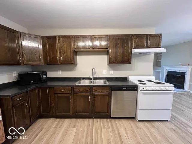 $1,500 | 1602 South Grant Avenue, Indianapolis, IN 46203