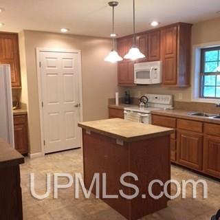 24 Tipperary Road Gladstone, MI 49837 - Photo 2 of 25 Gallery Image 2