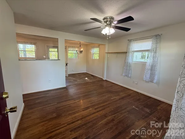 $1,800 | 910 Edgemont Avenue, Belmont, NC 28012