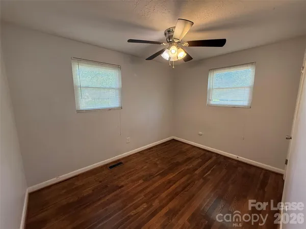 $1,800 | 910 Edgemont Avenue, Belmont, NC 28012
