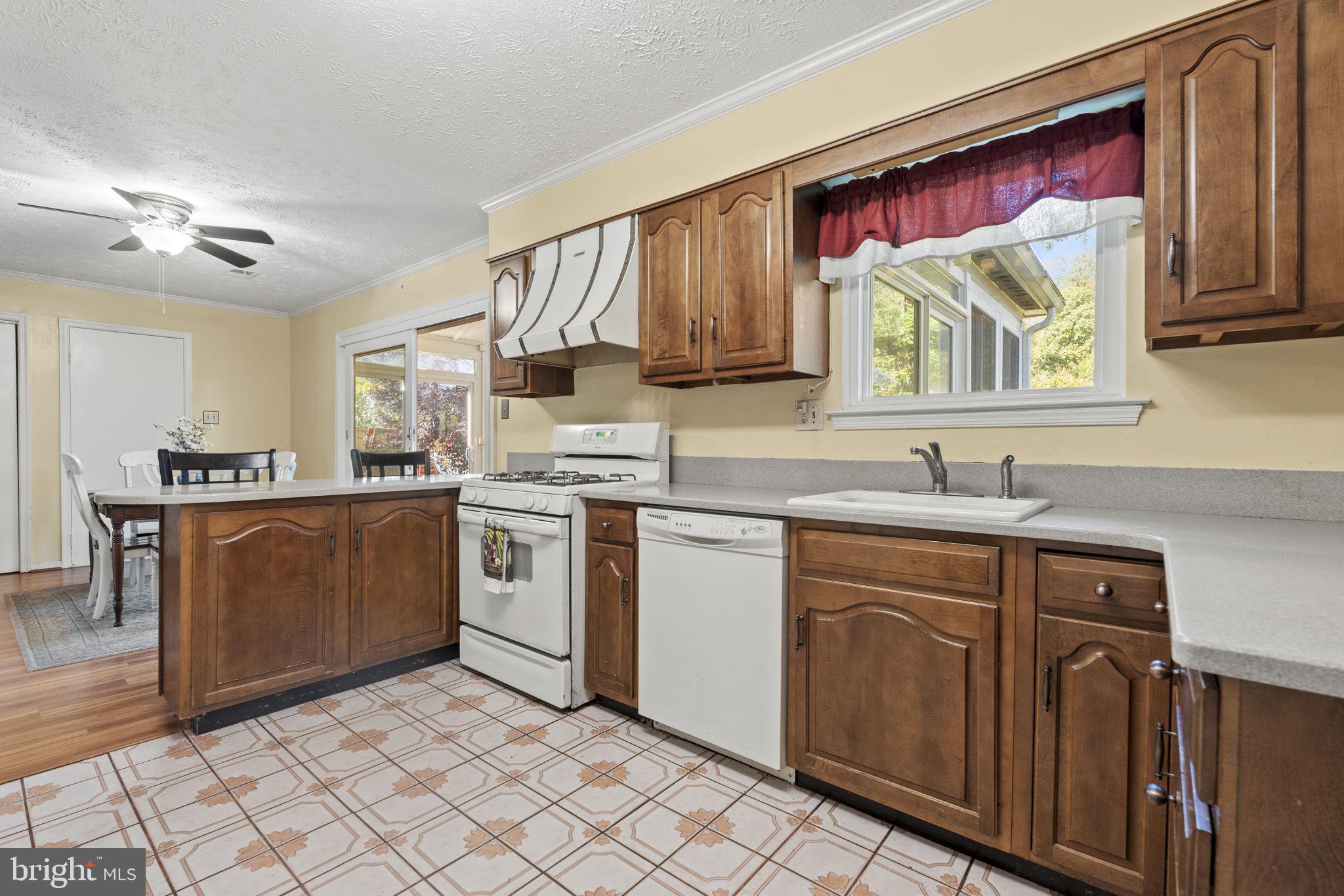13012 Raintree Terrace Silver Spring, MD 20904 - Photo 9 of 24 Kitchen
