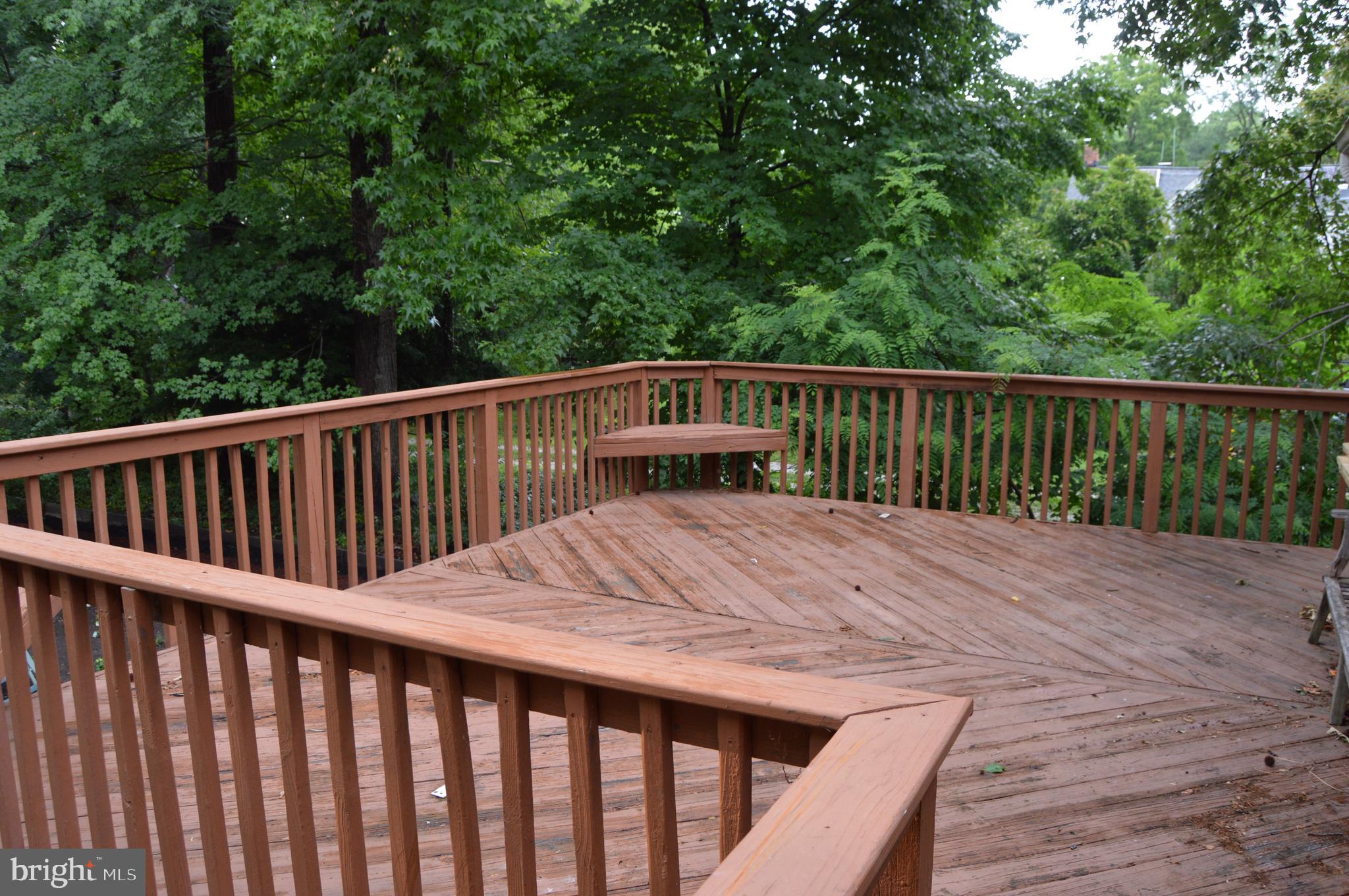 8320 Dock Road Pasadena, MD 21122 - Photo 5 of 27 Gallery Image 5