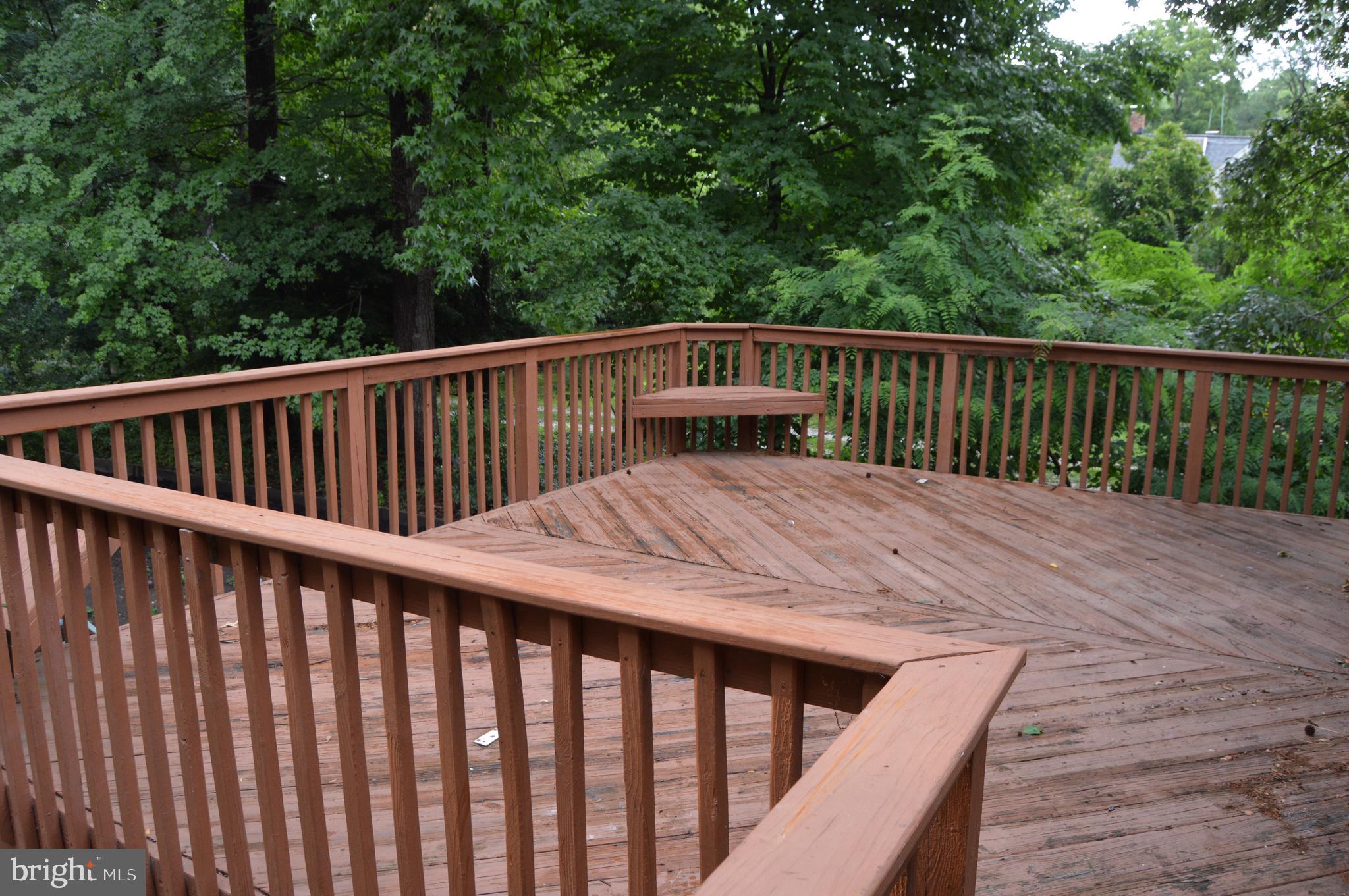 8320 Dock Road Pasadena, MD 21122 - Photo 6 of 27 Gallery Image 6